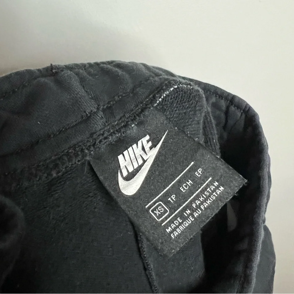 Nike Black Fleece Rally Pants XS